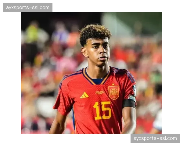 聚焦:16岁天才中卫保罗-伊亚拉,已进入巴萨一线队大名单 聚焦:16岁天才中卫保罗-伊亚拉,已进入巴萨一线队大名单